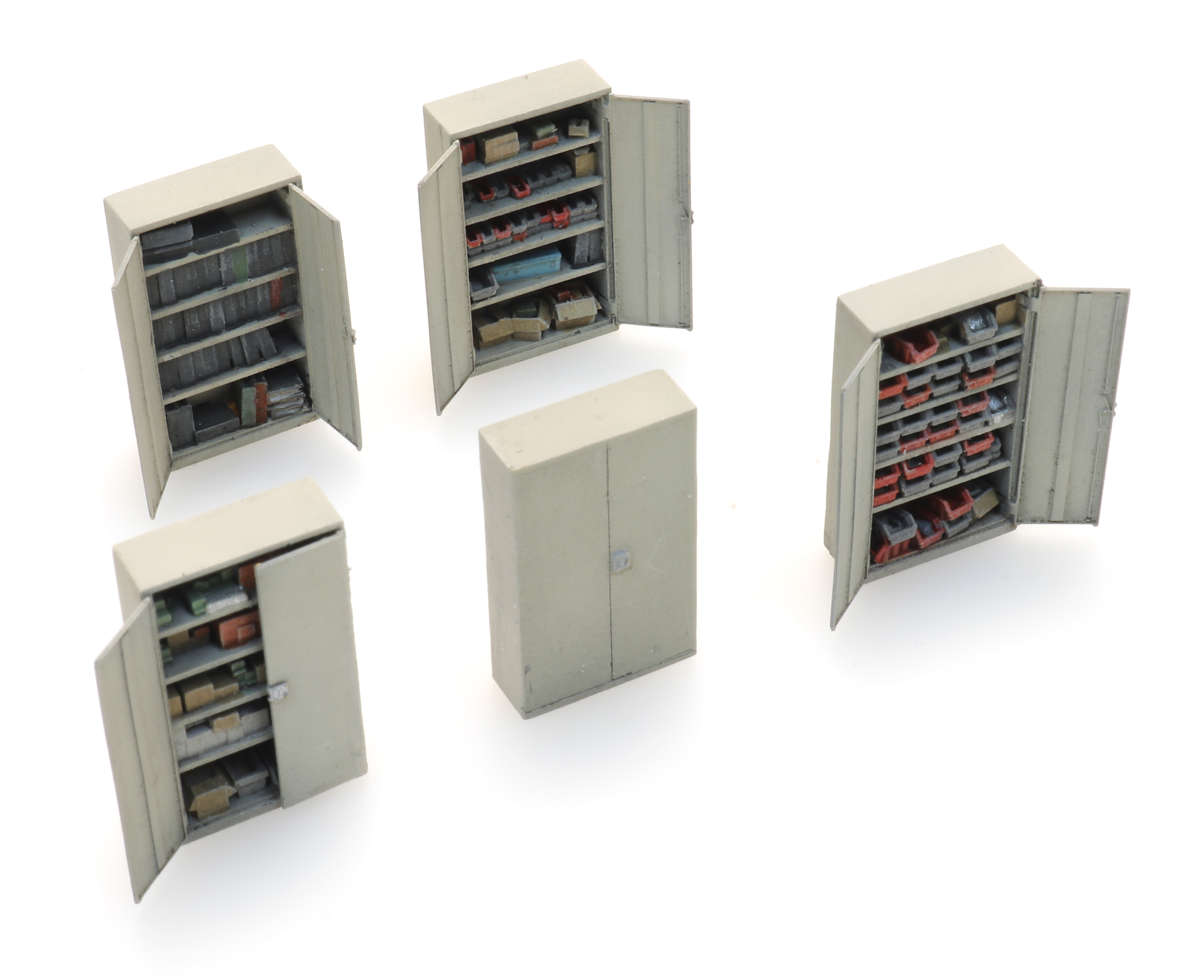 Werkzeugschränke Werkstatt Modell von Artitec 1:87