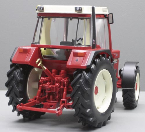 IHC 856 XL Turbo Modell von Replicagri 1:32