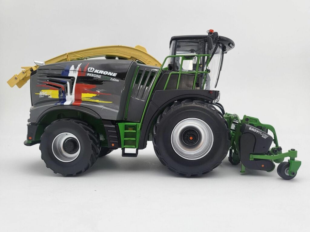 Krone BiG X 780 XCollect und Easy Flow 300 S Limited Editon  Modell von ROS 1:32
