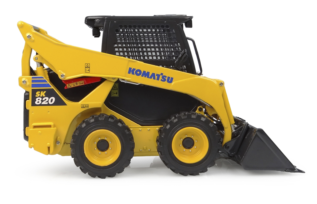 Komatsu SK820 mit Frontschaufel und -gabel Modell von Universal Hobbies 1:25