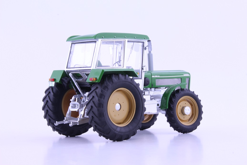 Schlüter Super 2000 TVL grün Lim. Edt. Modell von AutoCult 1:32