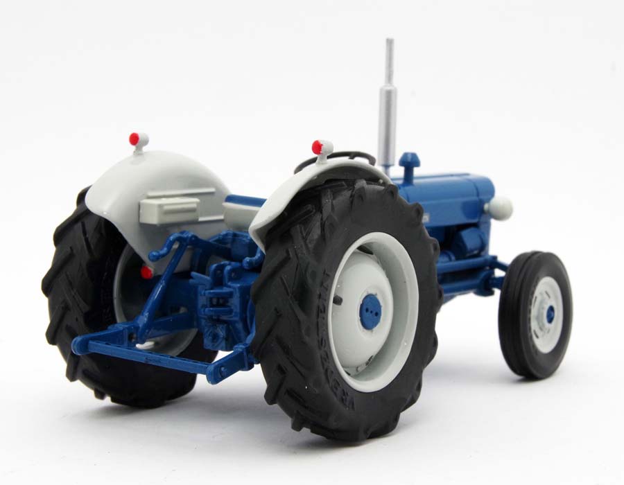 Fordson Super Dexta 1963 Modell von Legend Farm Models 1:32