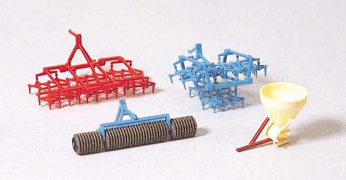 Egge, Walze, Kunstdüngerstreuer (Bausatz) Modell von Preiser 1:87