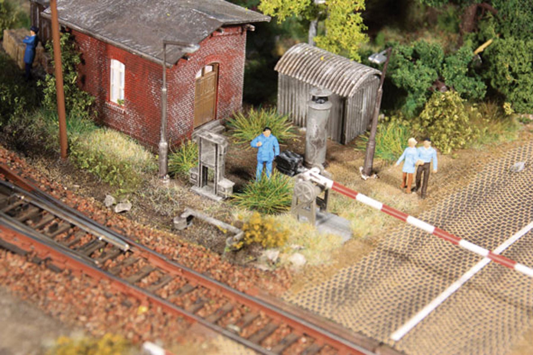 50 Grasbüschel Sommer Modell von HEKI 1:87