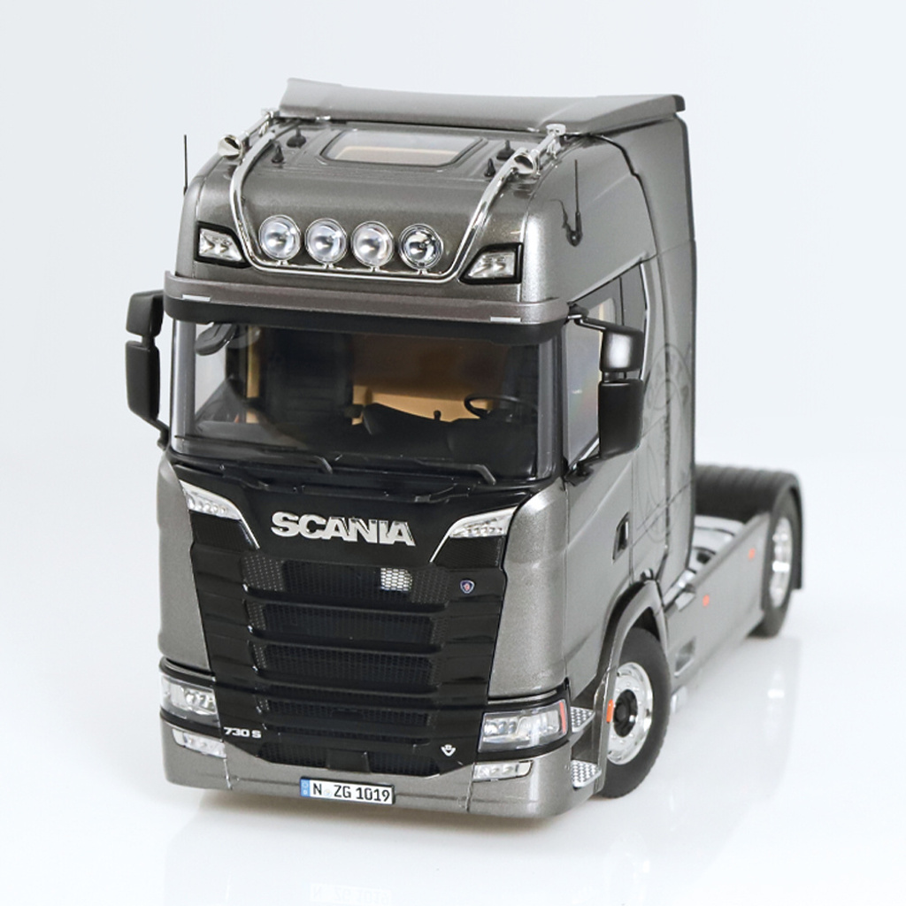 Scania V8 730S 4x2 grau Modell von NZG 1:18