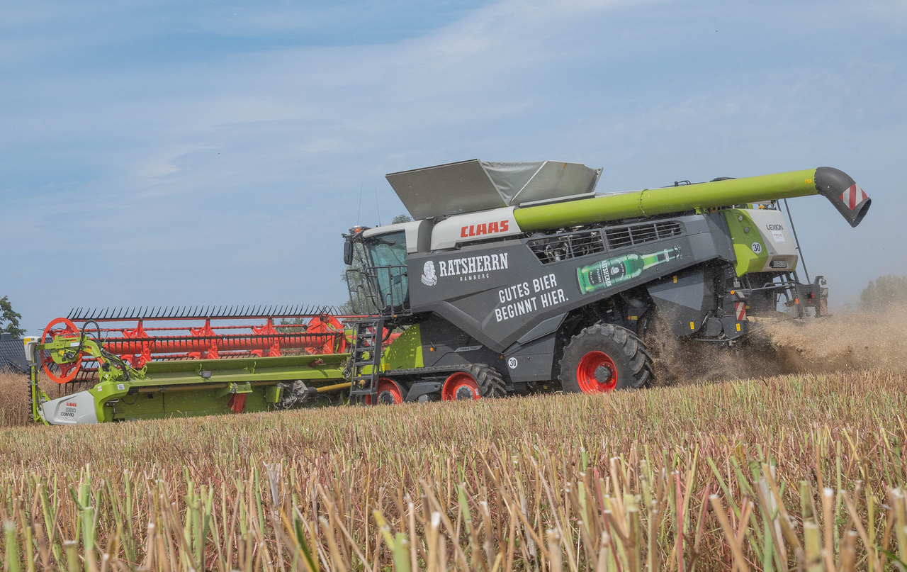 Claas Lexion im Bier-Design Becher