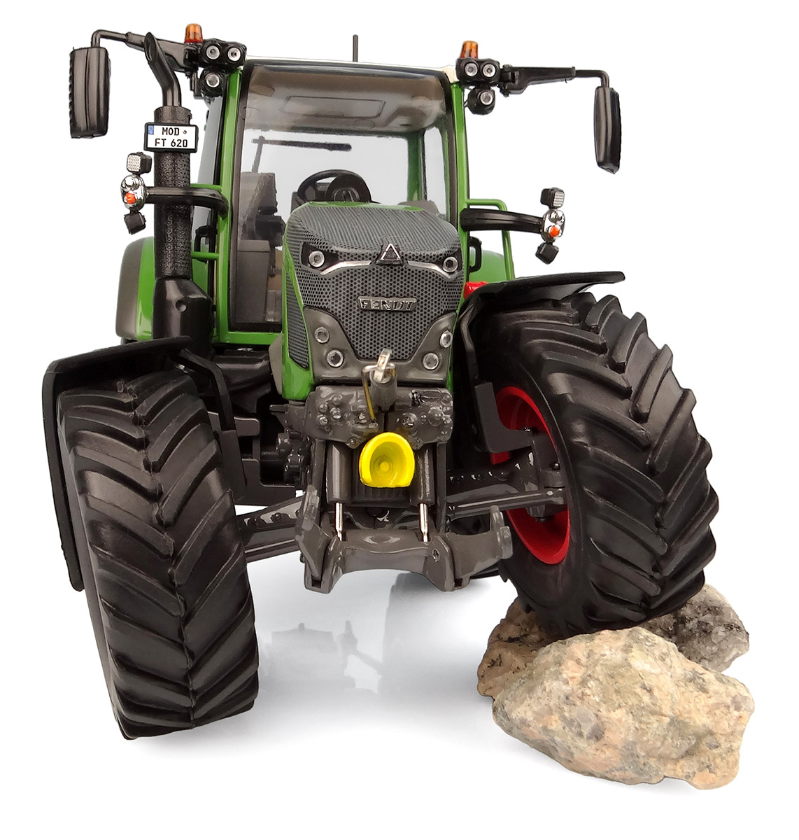 Fendt 620 Vario Modell von Universal Hobbies 1:32