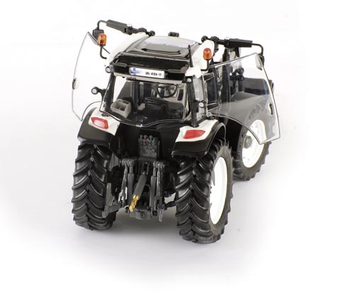 Valtra A4 mit Frontlader weiß Modell von ROS 1:32