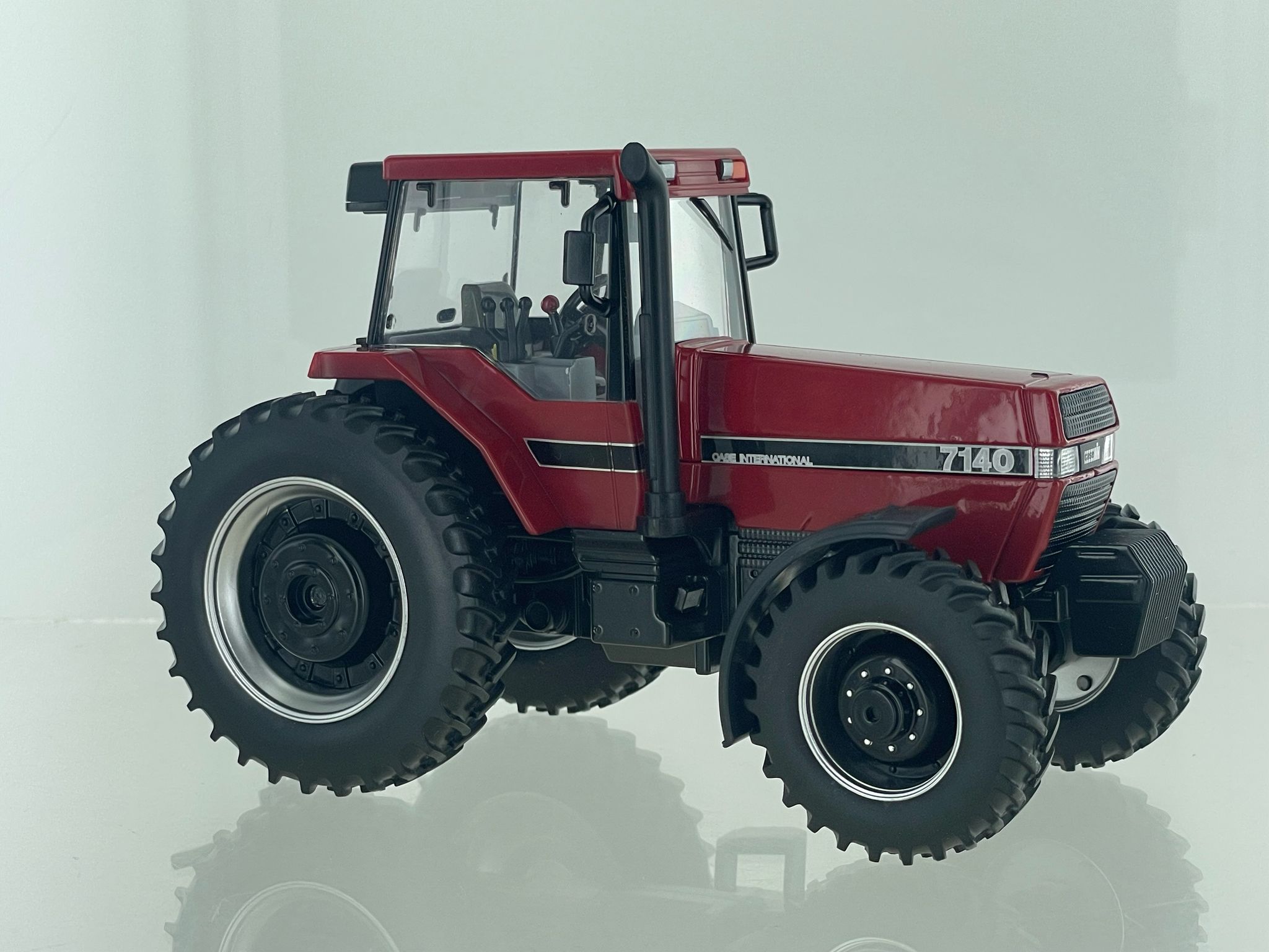 Case IH Magnum 7140 Lim. Edt. Modell von Britains 1:32