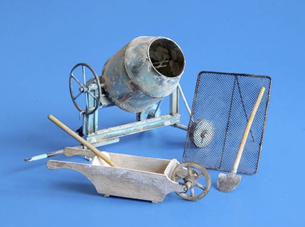 Betonmischtrommel mit Schubkarre, Schaufeln und Sieb Modell von Plus Model 1:35