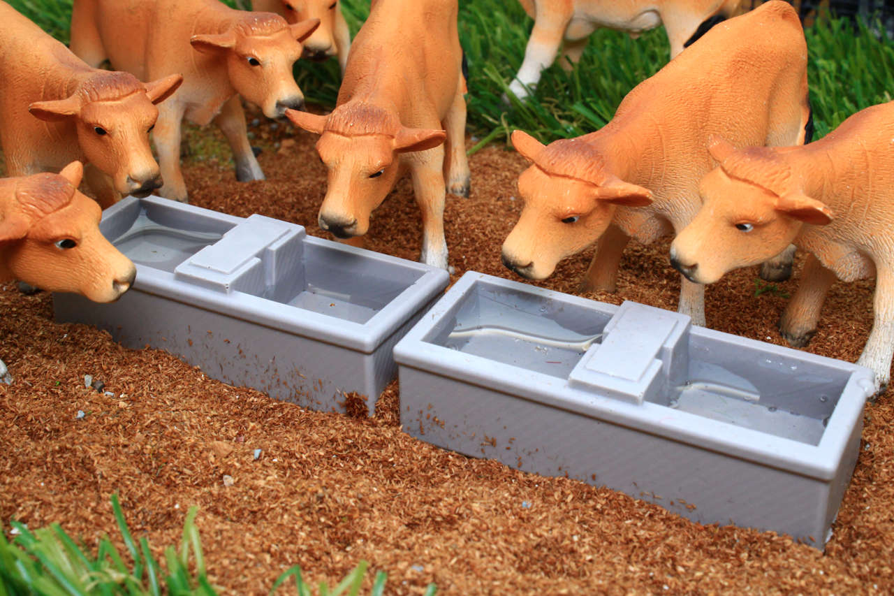 2 Wassertröge Modell von Brushwood Toys 1:32