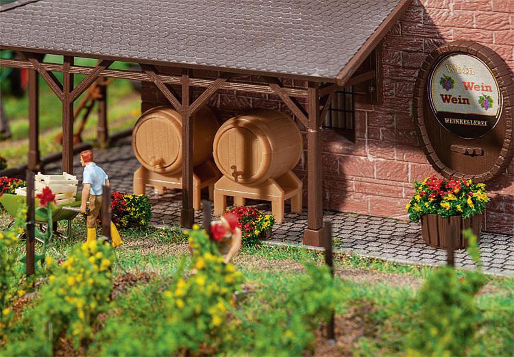 2 Holzfässer und 2 Botttiche Modell von Gebr. Faller 1:87