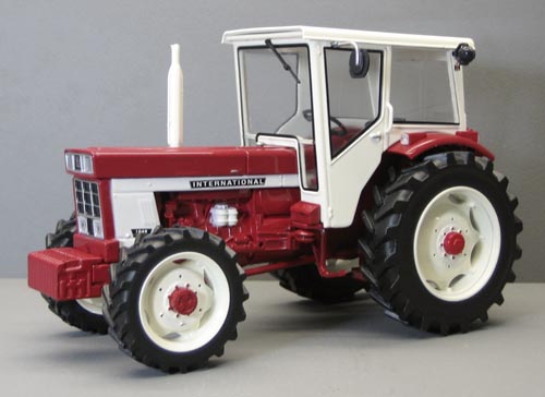 IHC 1046 Modell von Replicagri 1:32
