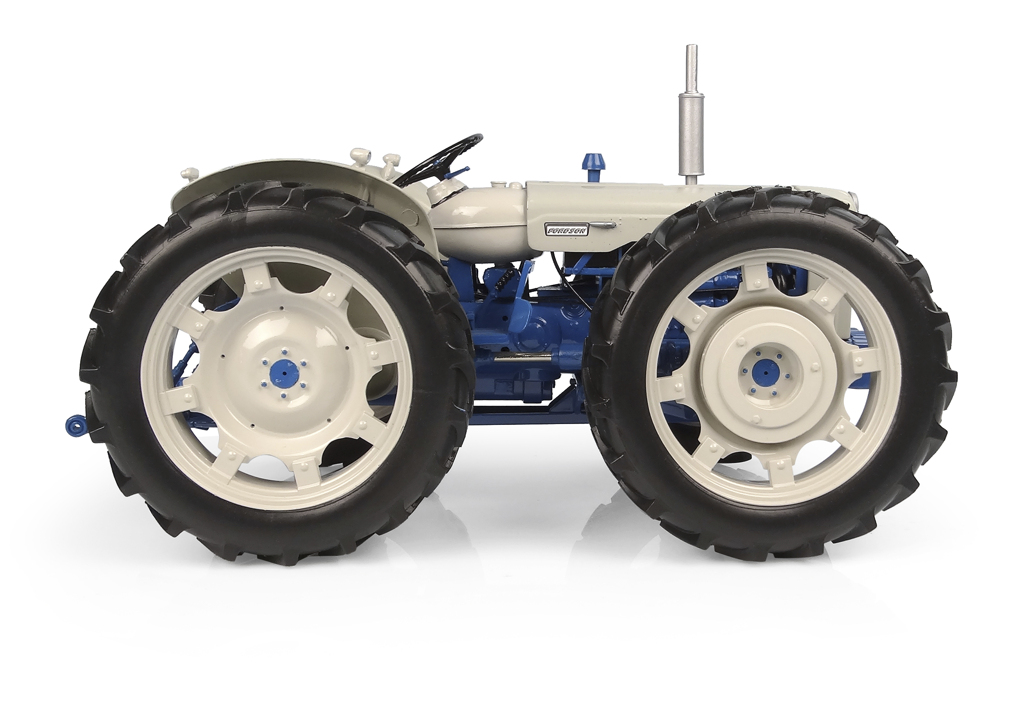 Ford Country Super 4 Modell von Universal Hobbies 1:16