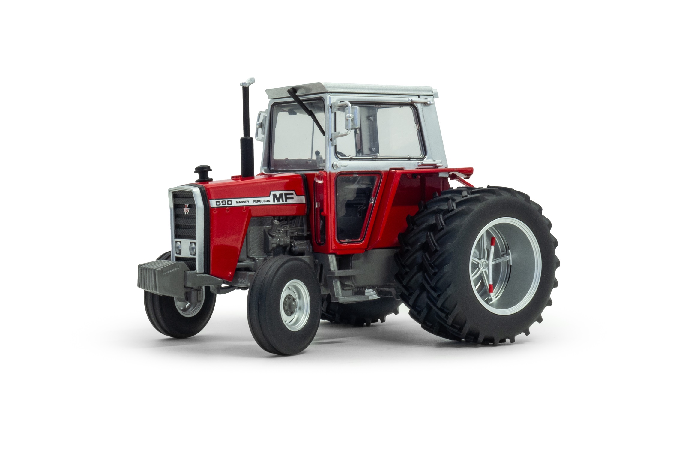 Massey Ferguson 590 2WD mit Molcon Zwillingsbereifung Modell von Universal Hobbies 1:32