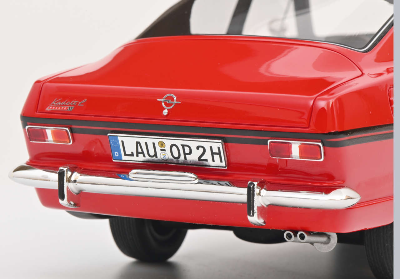 Opel Kadett Rally Coupé Modell von Schuco 1:18