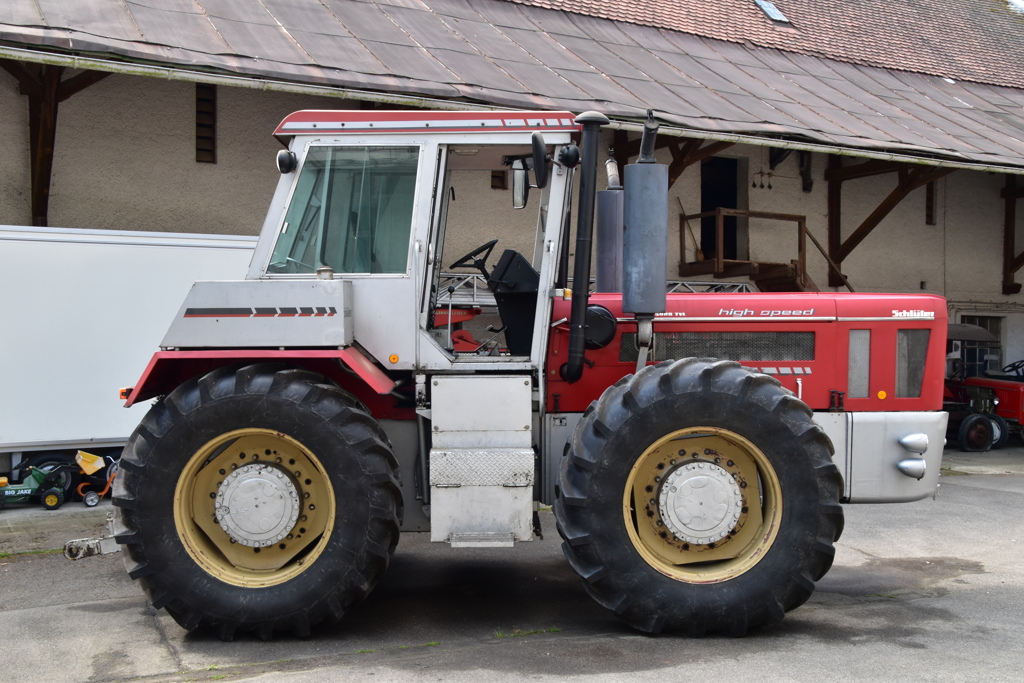 Schlüter Profi Trac 5000 TVL mit Zwillingsbereifung Limited Edition Modell von agrarfox models 1:32