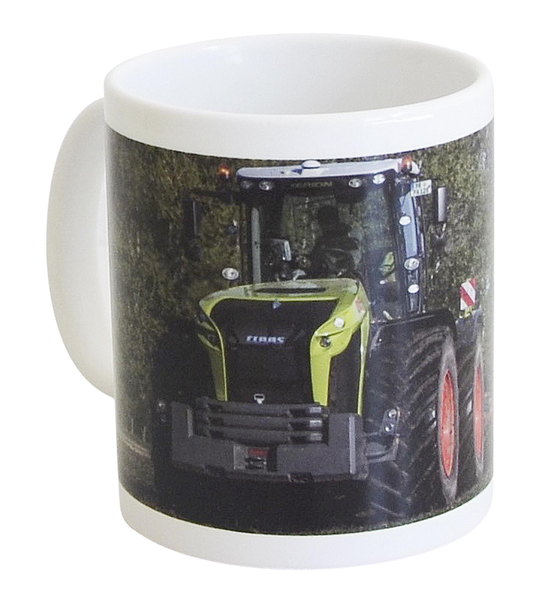 Becher mit Claas Xerion mit Grubber