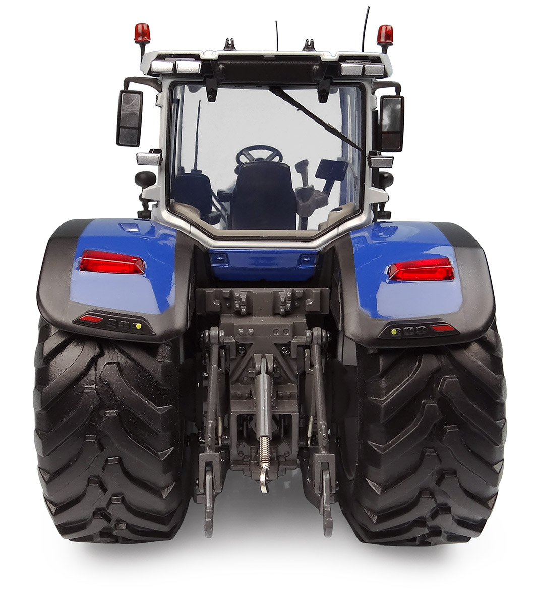 Iseki Big-T T8S305 Modell von Universal Hobbies 1:32