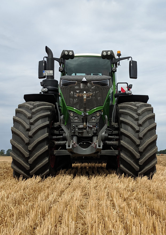 Poster Fendt 1050 Vario Black Light-1