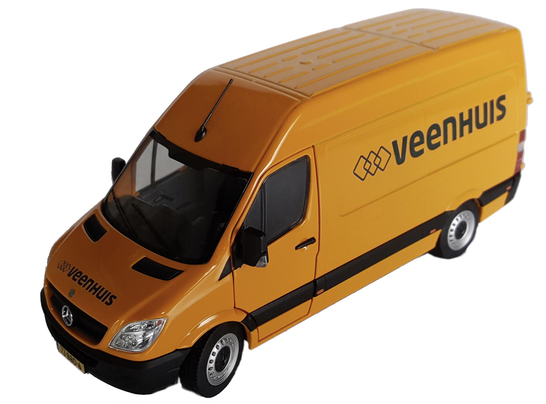 Mercedes-Benz Sprinter Veenhuis Edition gelb Modell von MarGe Models 1:32