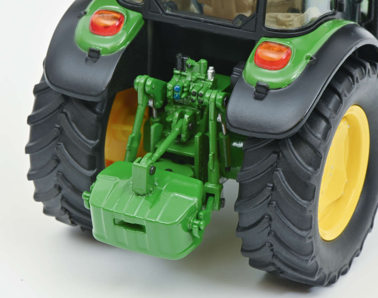 John Deere 5100 R Modell von Schuco 1:32