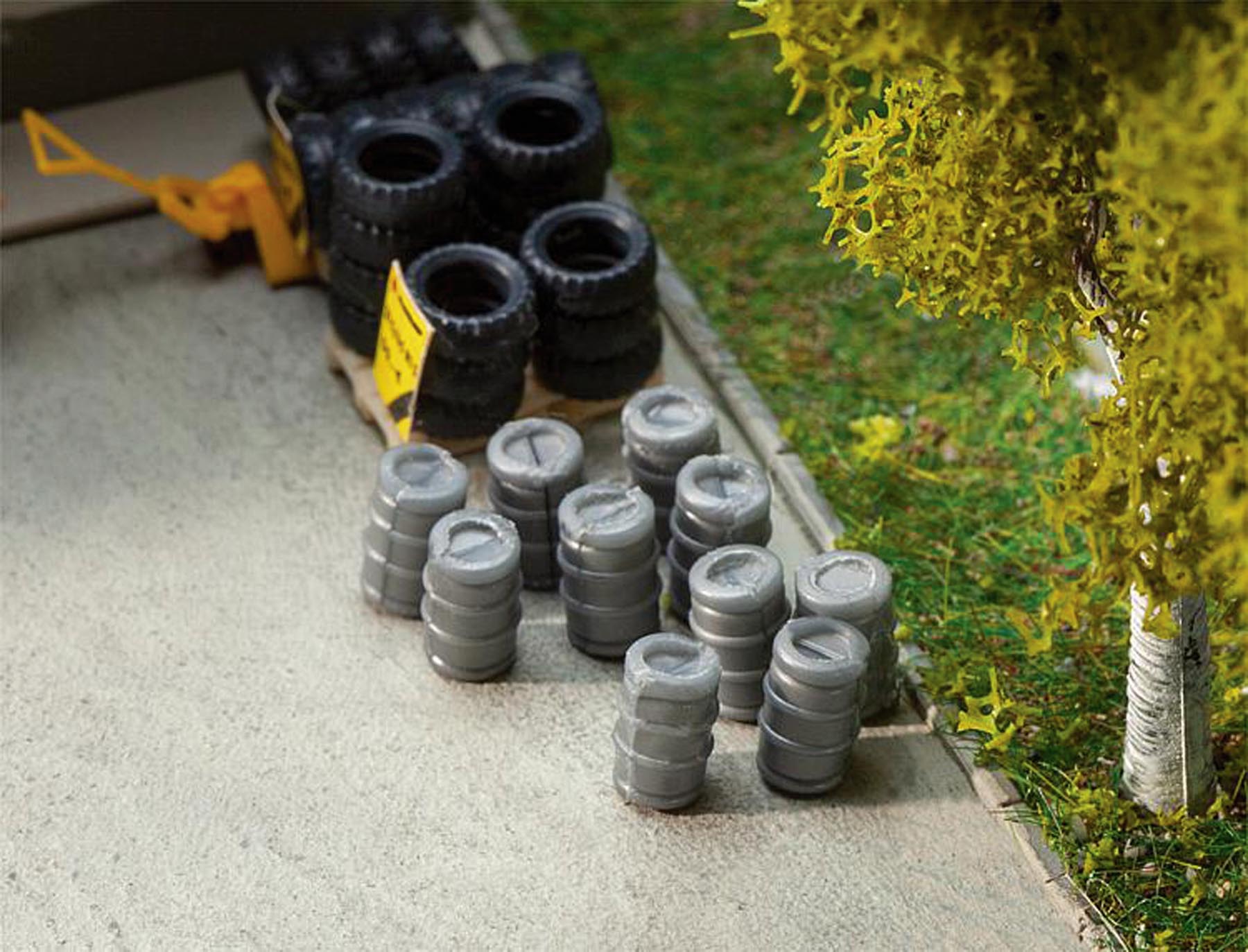 10 Aluminium Bierfässer Modell von Gebr. Faller 1:87