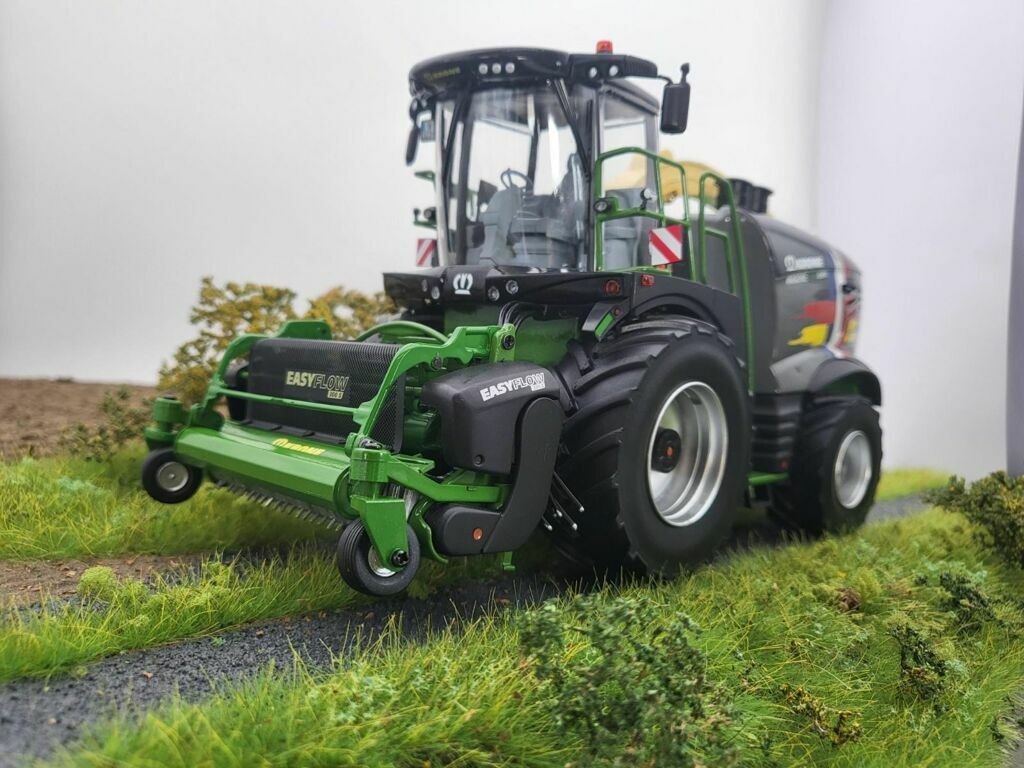 Krone BiG X 780 XCollect und Easy Flow 300 S Limited Editon  Modell von ROS 1:32