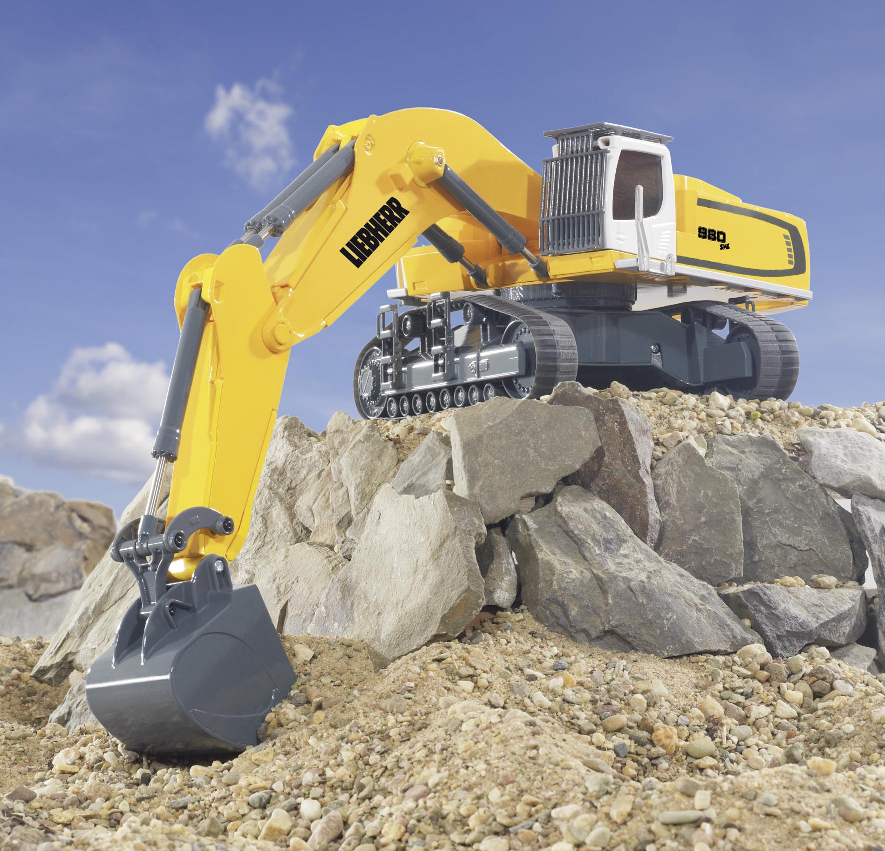 Liebherr R980 SME Raupenbagger und Fernsteuerung Modell von Siku 1:32