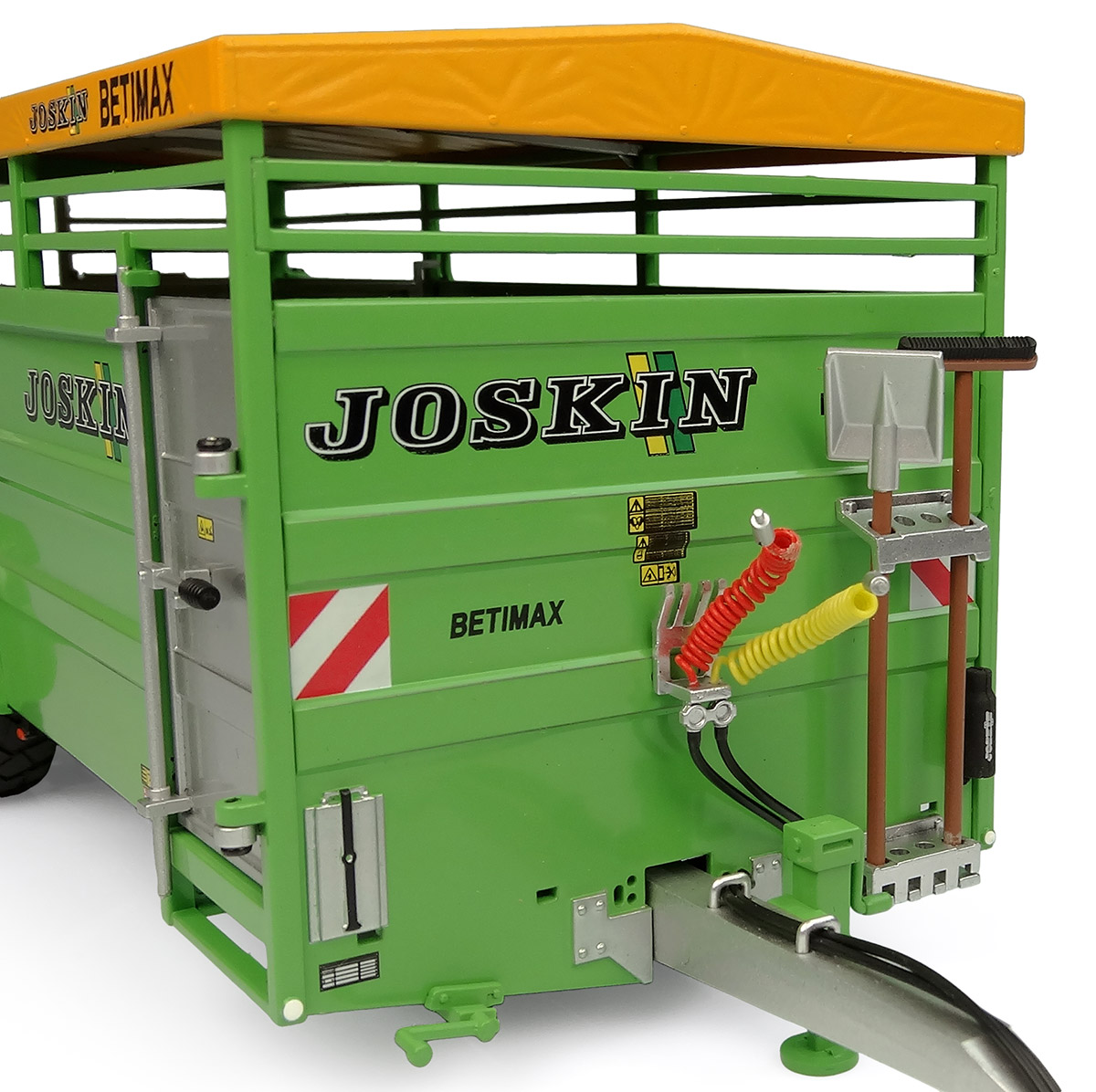 Joskin Betimax RDS G 6000 grün Modell von Universal Hobbies 1:32