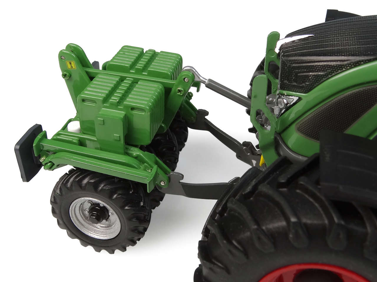 Amazone T-Pack U Frontpacker Modell von Universal Hobbies 1:32