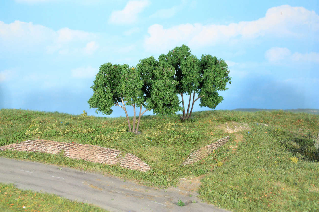 2 Hainbuchen 9 cm Modell von HEKI 1:87