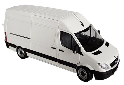 Mercedes-Benz Sprinter weiß Modell von MarGe Models 1:32