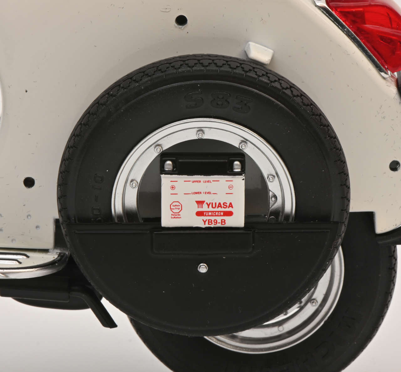 Vespa PX 150 weiß Modell von Schuco 1:10