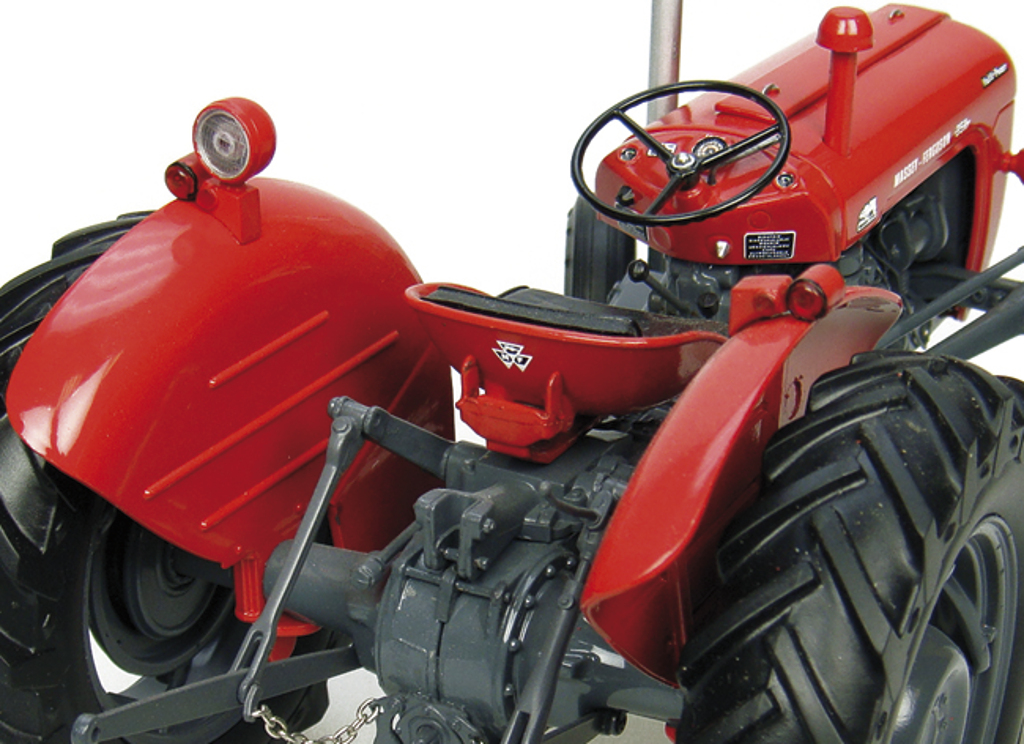 Massey Ferguson 35X Modell von Universal Hobbies 1:16