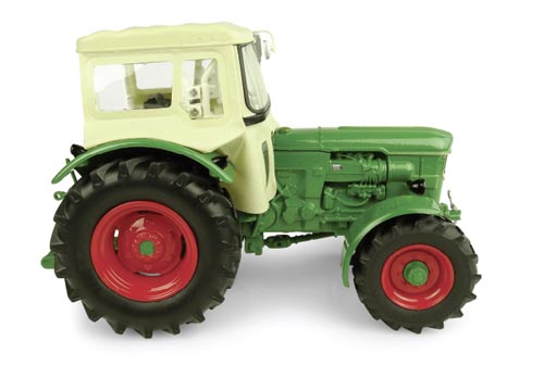 Deutz D 6005 – 4WD mit Verdeck  Modell von Universal Hobbies 1:32