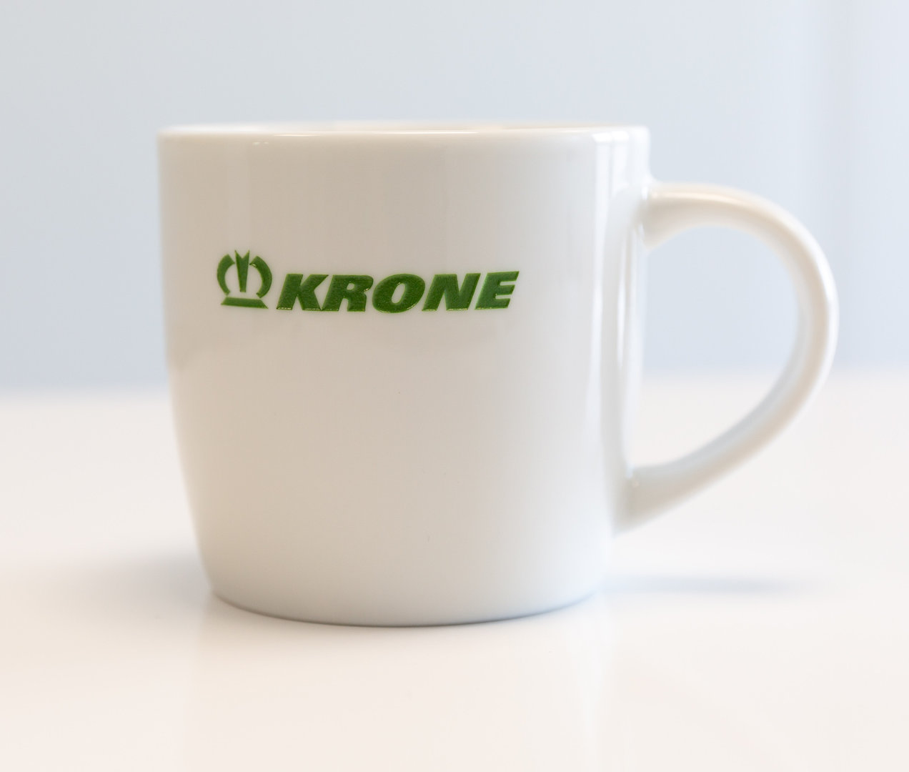 Krone Tasse aus Porzellan-1