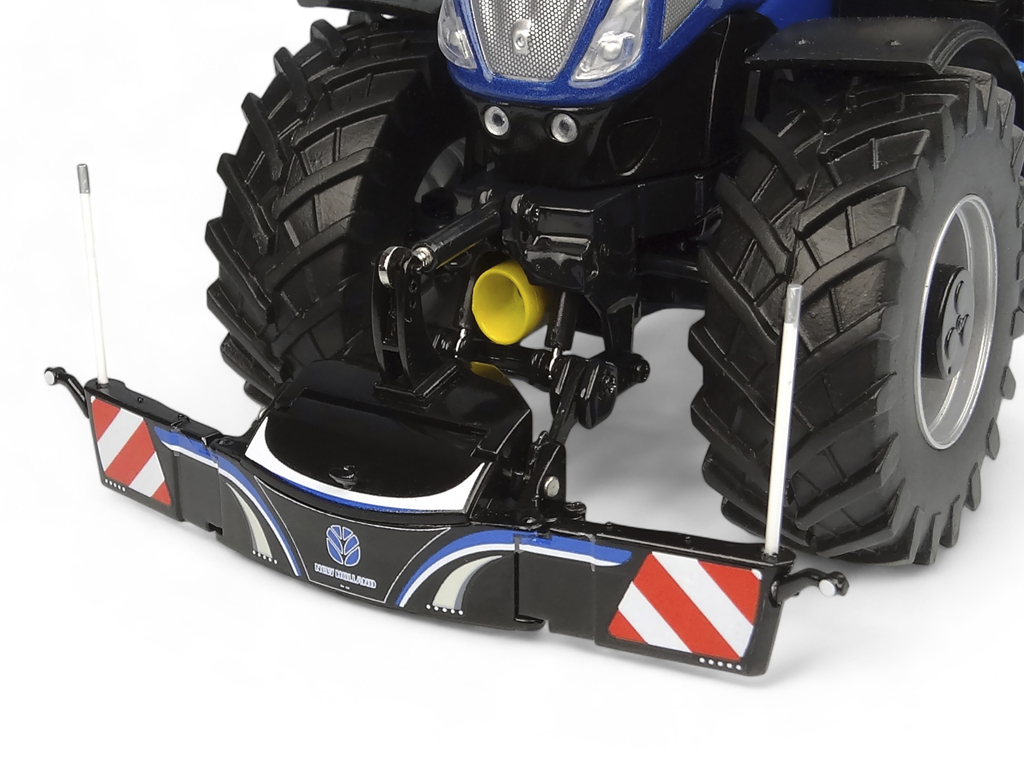 Tractorbumper Sicherheitsfrontgewicht 800 kg   - New Holland  Modell von Universal Hobbies 1:32