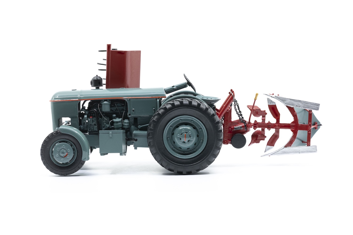 Vevey 560 mit Pflug und Motoregge  Modell von Ace 1:32