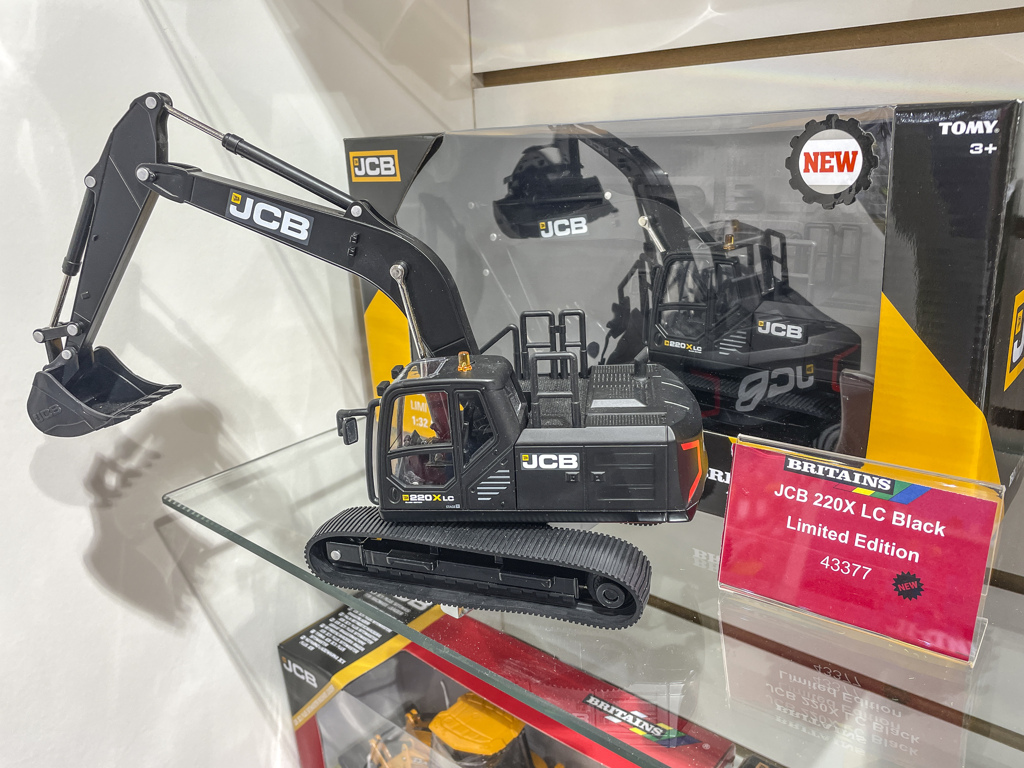 JCB 220X LC Black Limited Edition-1