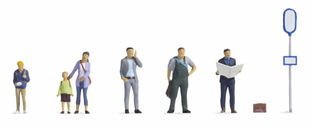 An der Bushaltestelle-1