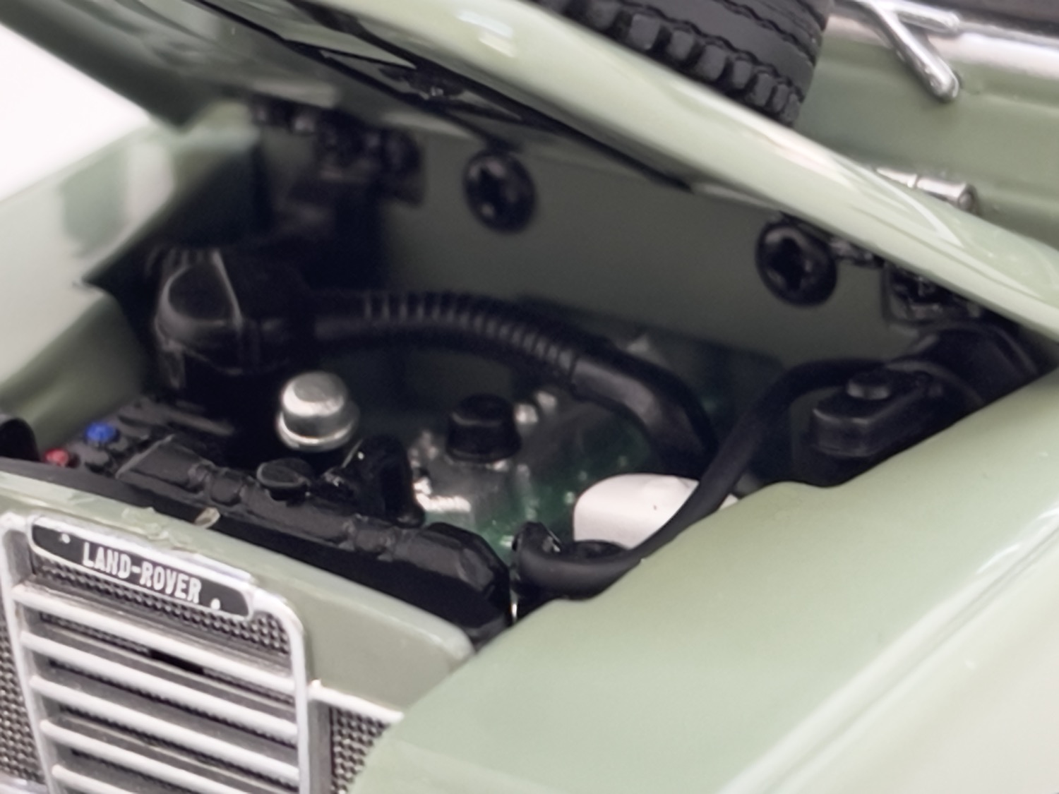 Land Rover Serie III 88 Safaridach atlantikgrün Modell von MarGe Models 1:32