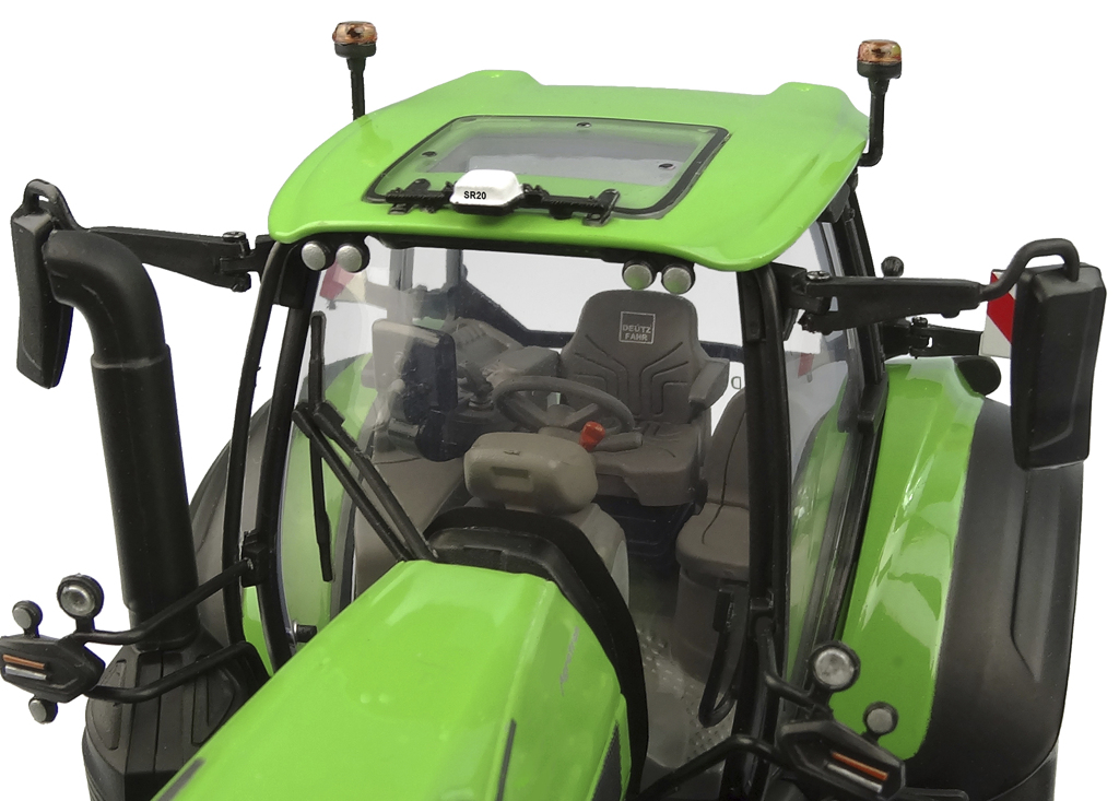 Deutz-Fahr 8280 TTV Modell von Universal Hobbies 1:32