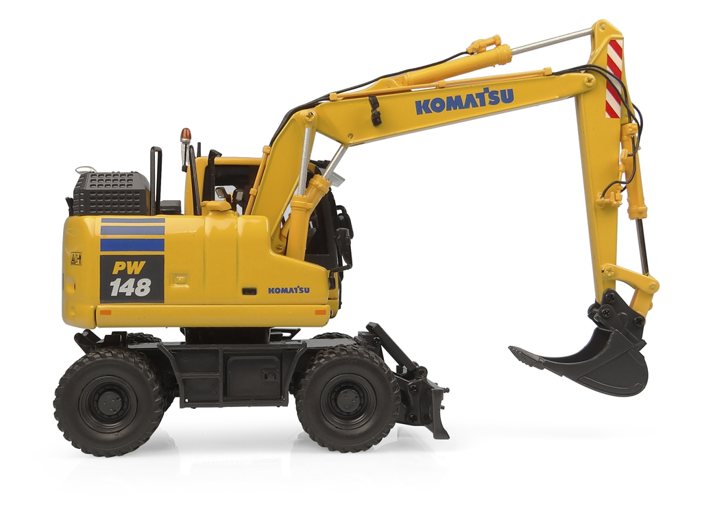 Komatsu PW148-11 Mobilbagger Modell von Universal Hobbies 1:50
