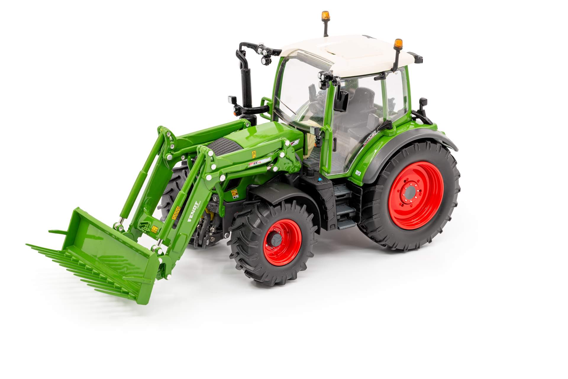Fendt 313 Vario mit Frontlader Modell von USK Scalemodels 1:32