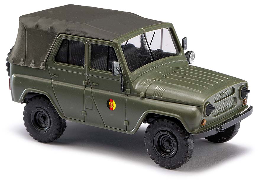 UAZ 469 NVA mit Nachtsicht-1