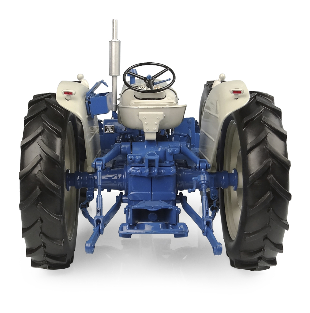 Ford Country Super 4 Modell von Universal Hobbies 1:16