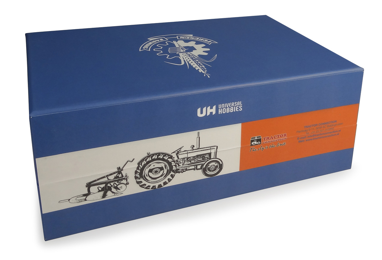 Fordson Super Dexta mit Ransomes TS54A 2-Schar-Pflug Limited Edition Modell von Universal Hobbies 1:32