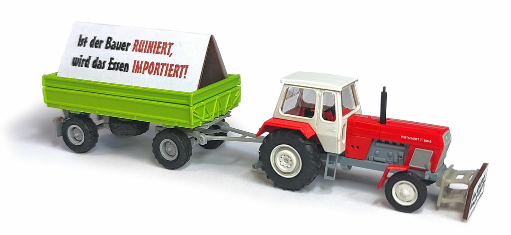 Fortschritt ZT 300 mit HW 60 Anhänger Bauernprotest-1