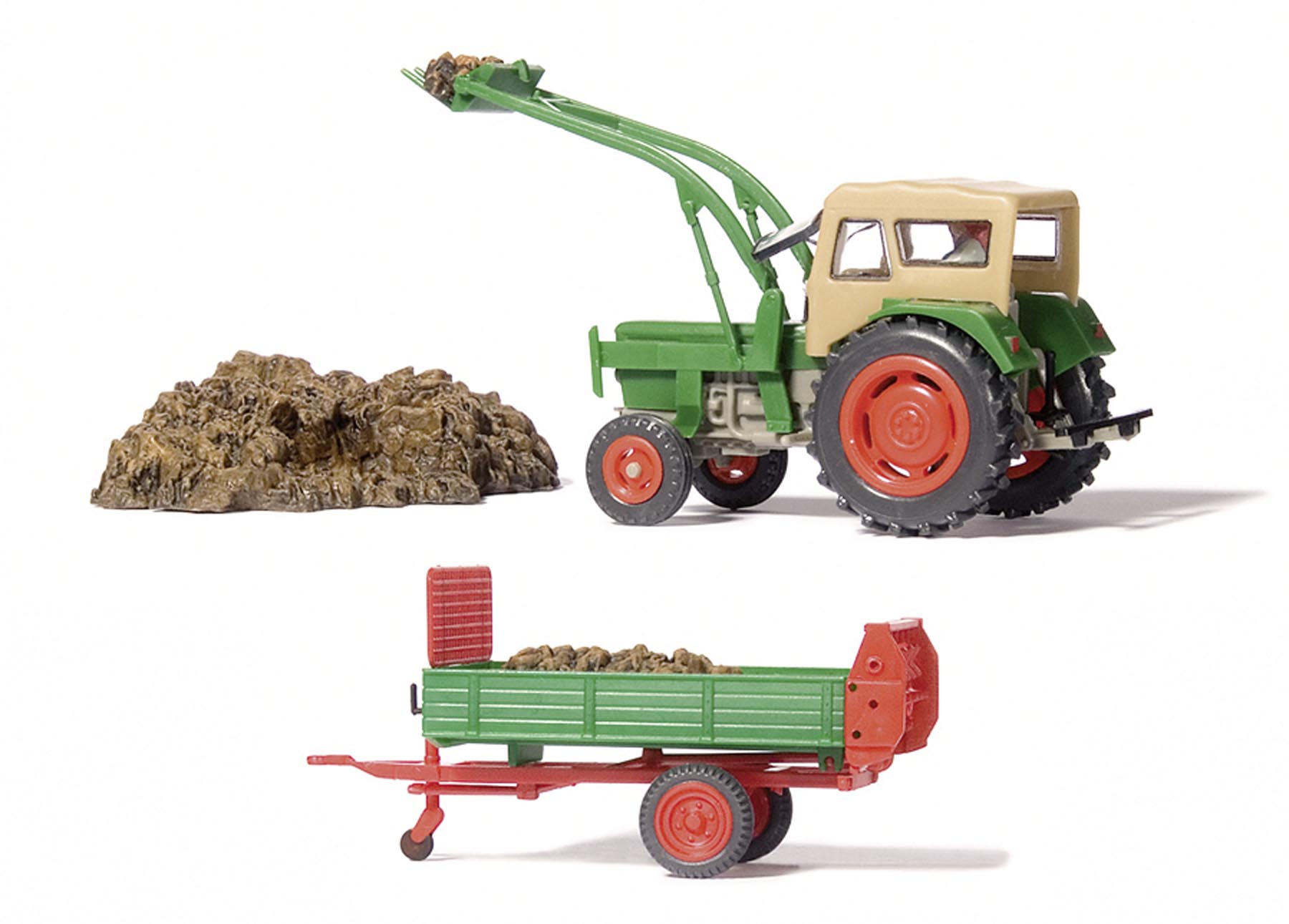 Deutz D6206 mit Baas-Lader, Dungstreuer und Dung (Fertigmodell) Modell von Preiser 1:87